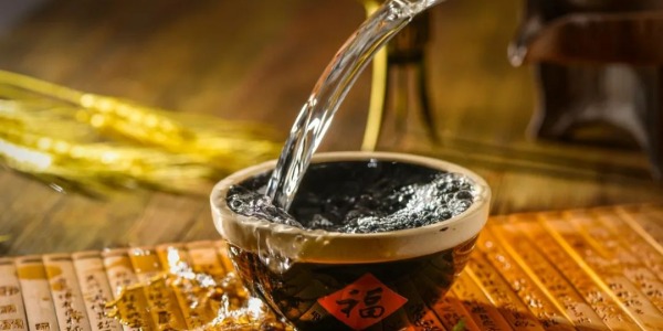 Le baijiu, alcool national chinois